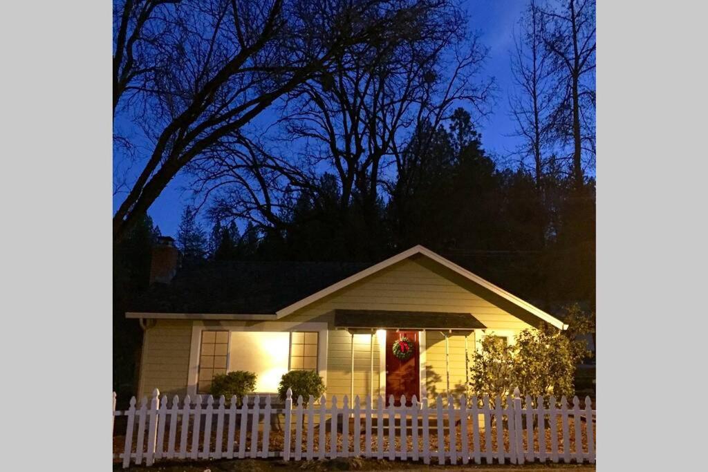 Vans Yosemite Garden Cottage Гровленд Екстер'єр фото